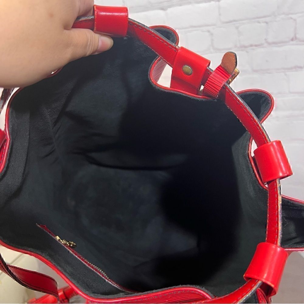 LOUIS VUITTON Epi Randonnee GM Castillan Red. Big Roomy Backpack. - Picture 6 of 17